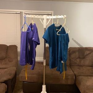 Women’s scrubs- Carhart- 2 full sets- like new